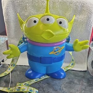 2018 Disney Alien Figure Popcorn Buckwt W/ Strap.